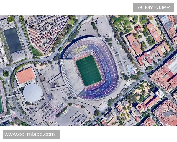 诺坎普球场现状揭秘巴萨将在此进行公开训练吸引球迷关注 诺坎普球场现状揭秘巴萨将在此进行公开训练吸引球迷关注