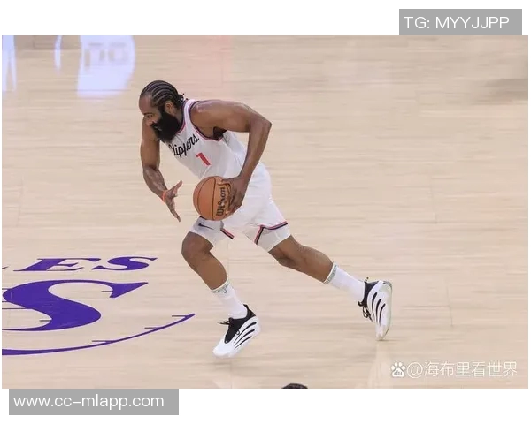 哈登全场拼搏37分钟却无罚球机会仍砍27分9助攻3抢断表现令人心痛