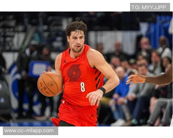 阿夫迪亚表现平平14投仅中5罚球命中率尚可贡献17分7板7助但正负值惨淡