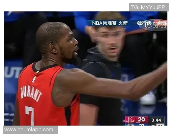 戈贝尔罚球失误频频杜兰特无奈露出搞笑表情引发热议